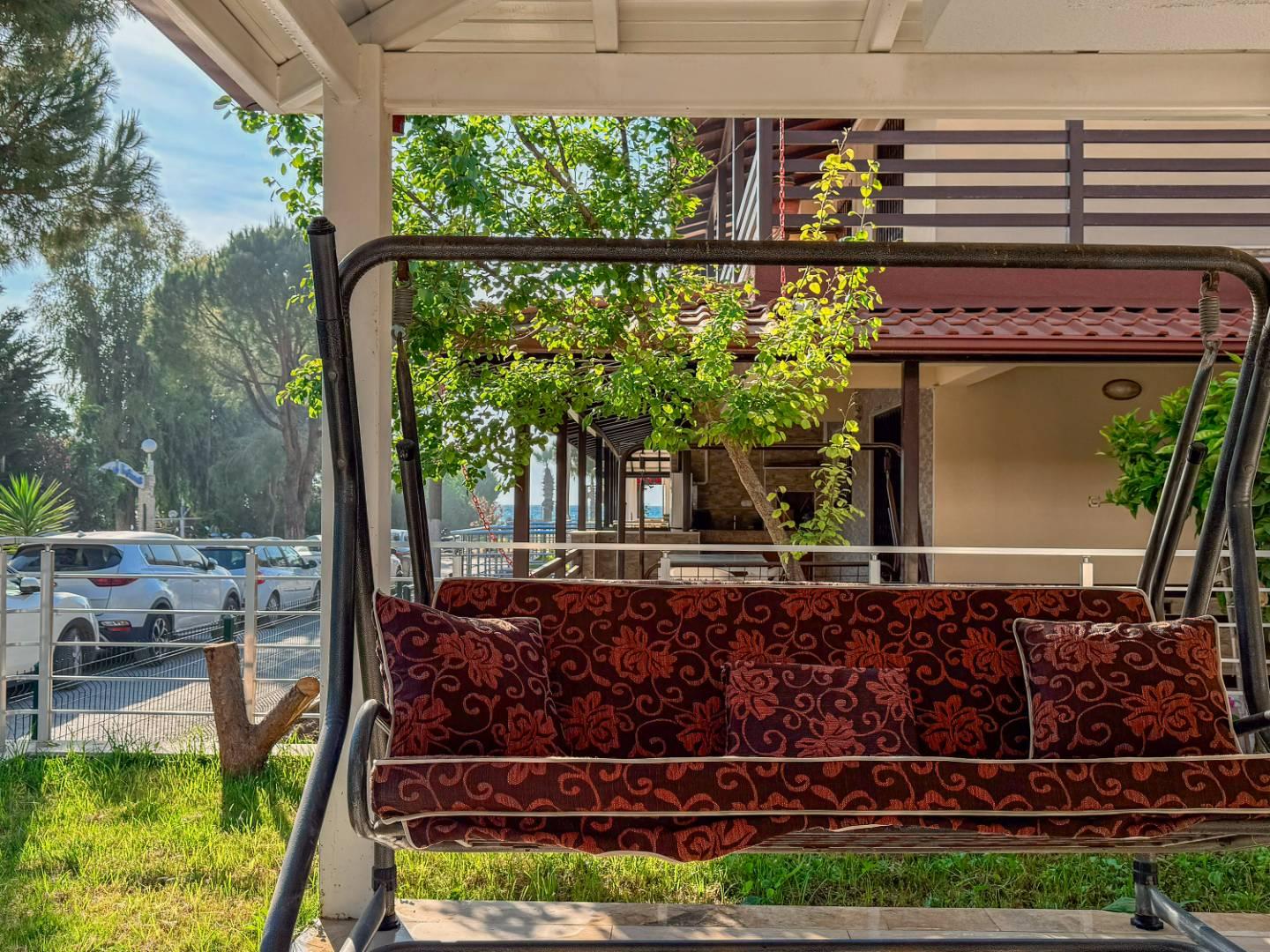 Kuşadası Yavansu'da Denize Yakın, 6 Kişilik, Konforlu Villa-42142