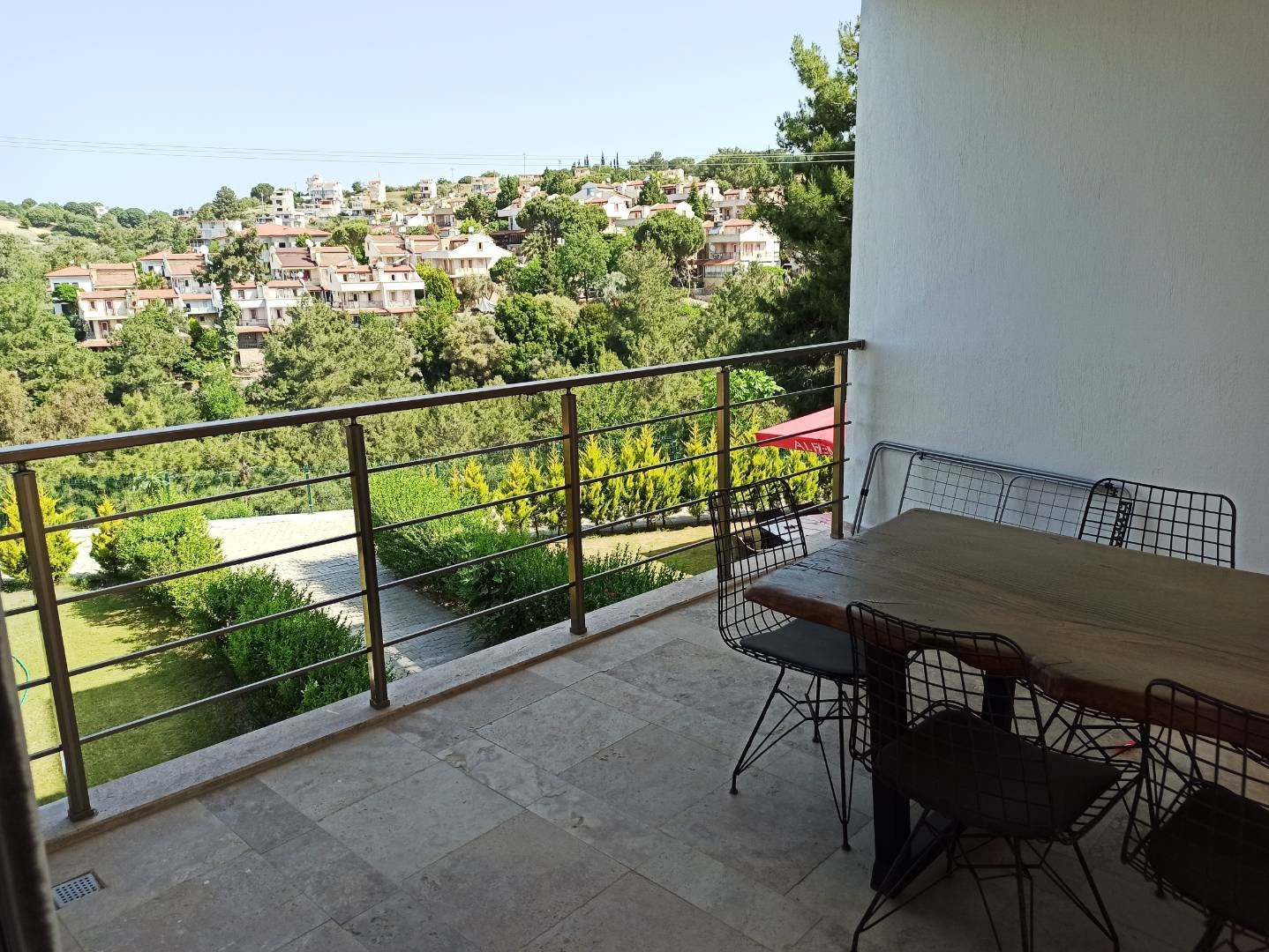 Aydın Kuşadası'nda Doğayla İç İçe, Ortak Havuzlu, Konforlu Ev