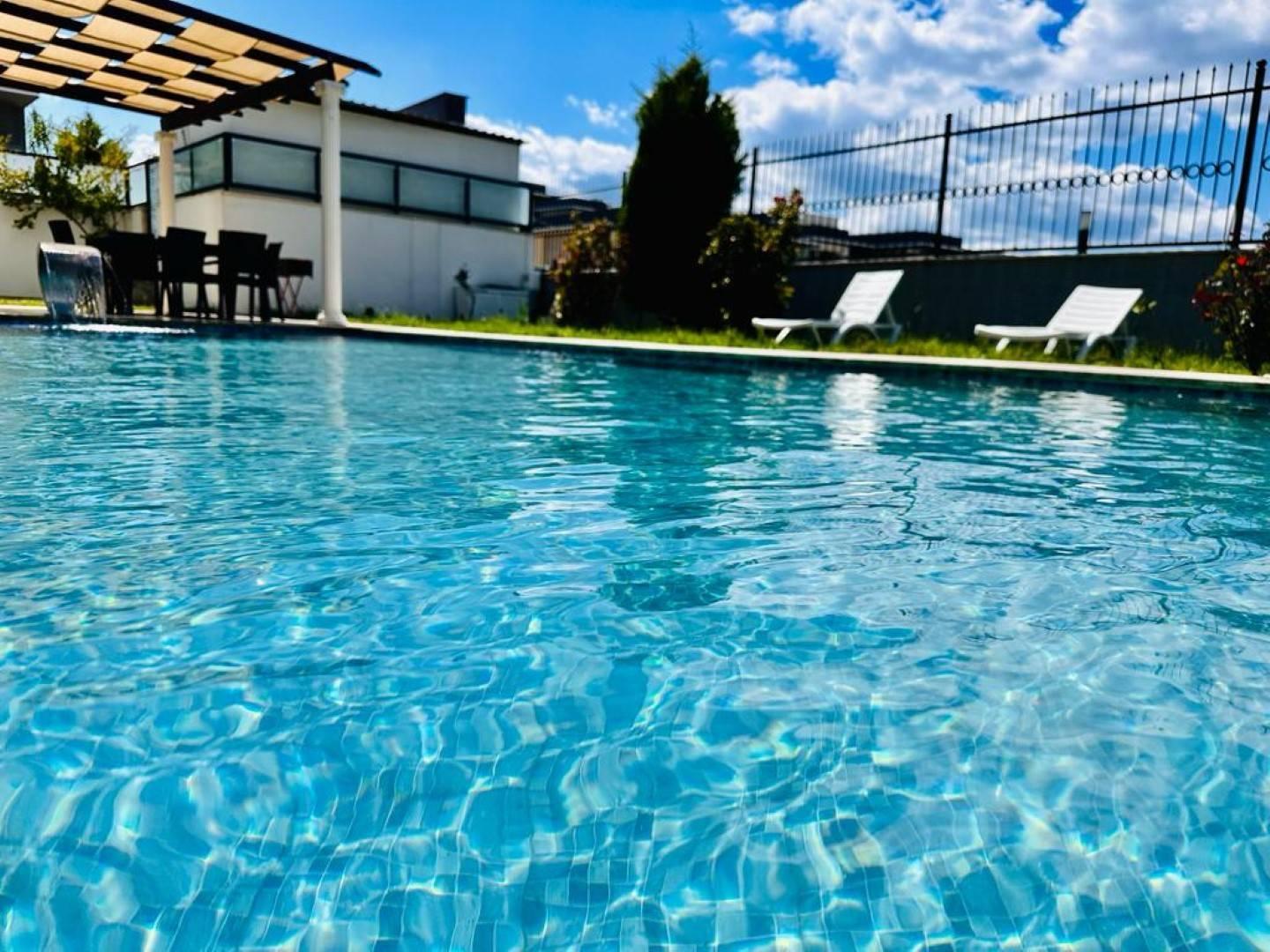 Kuşadası'nda Elverişli Konumda, Bahçeli, Özel Havuzlu, Konforlu Villa-25768