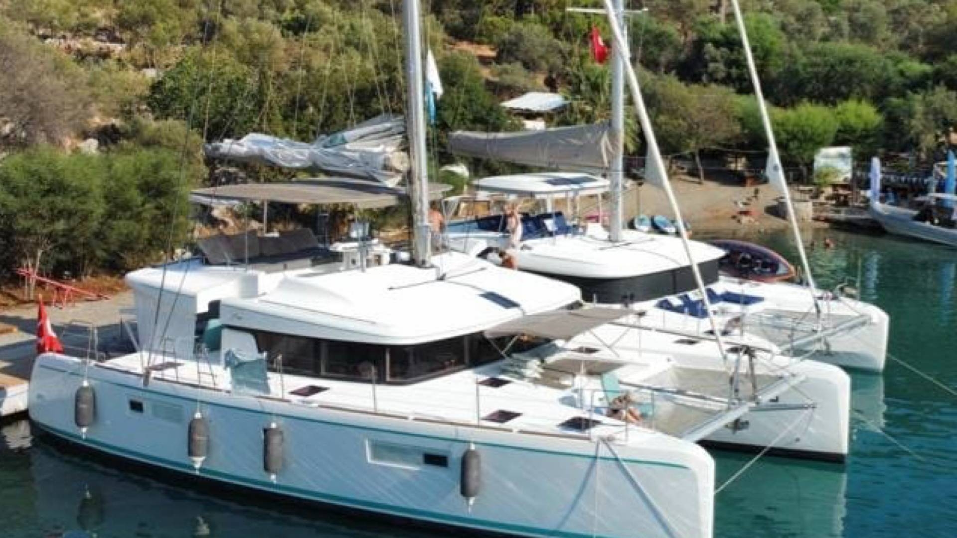 Fethiye Göcek'te Enfes Sularda, 4 Kabinli, 8 Kişilik Katamaran