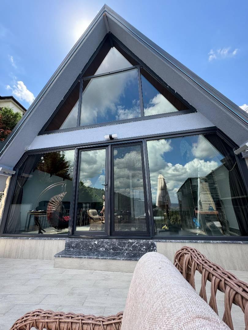 Sapanca'da Panoramik Göl Manzaralı, Özel Havuzlu, Konforlu Bungalov-36565