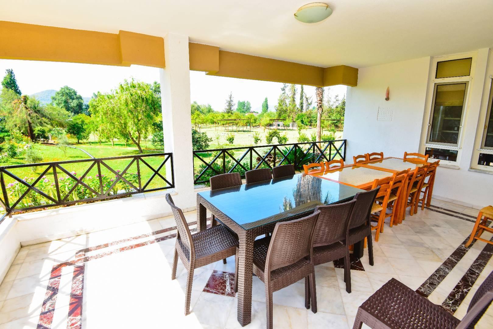 Ortaca Güzelyurt'ta 12 Kişilik, Özel Havuzlu, Modern Tasarımlı Villa-35030