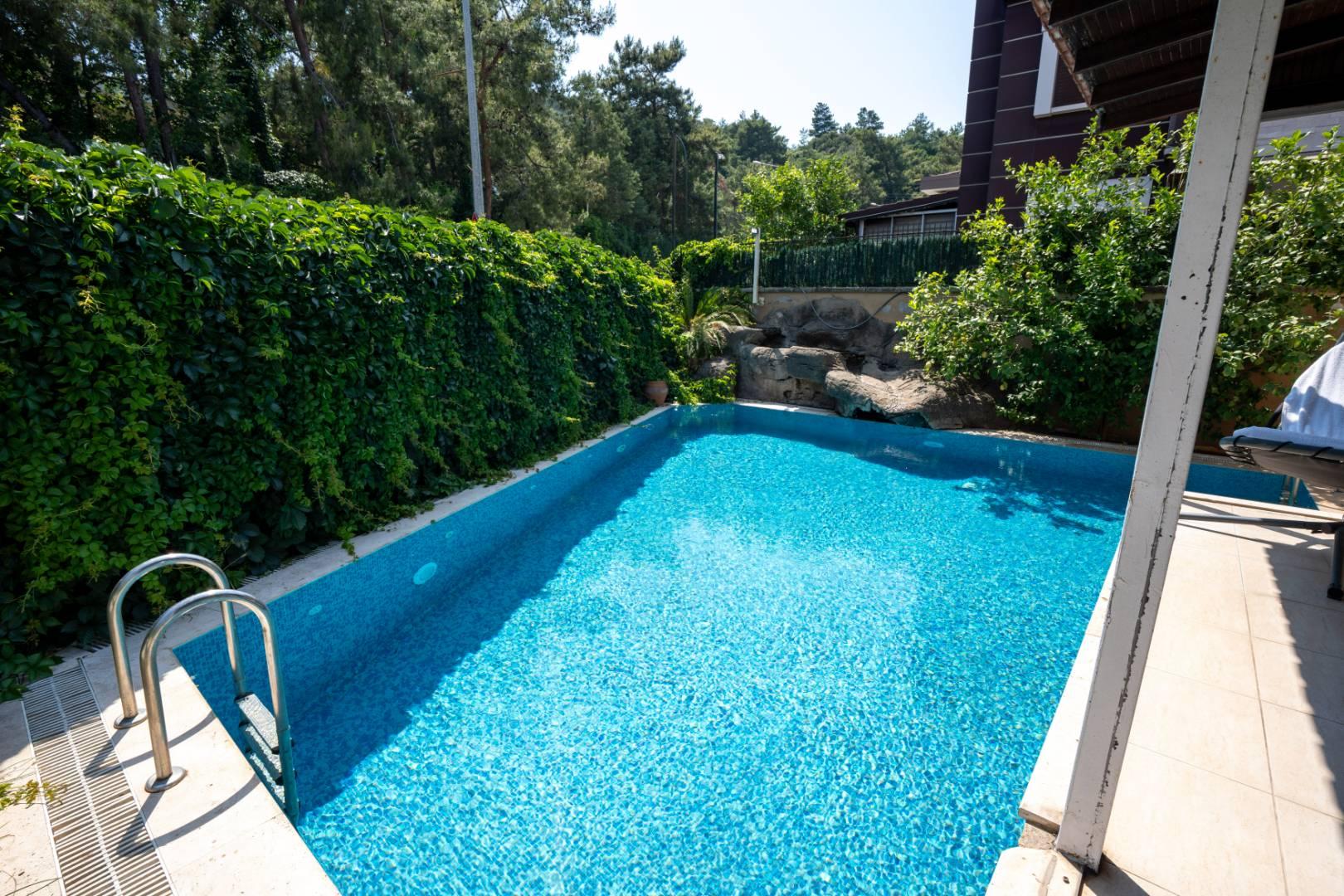 Marmaris Armutalan'da Merkezi Konumda, Özel Havuzlu, 3+1 Villa-43736