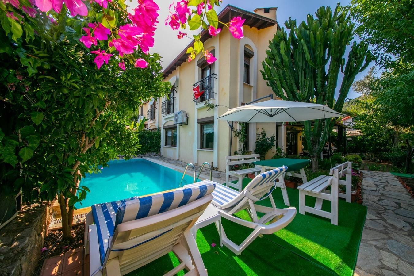 Muğla Marmaris'te Yeşillikler İçerisinde, Özel Havuzlu, Şık Villa-39269