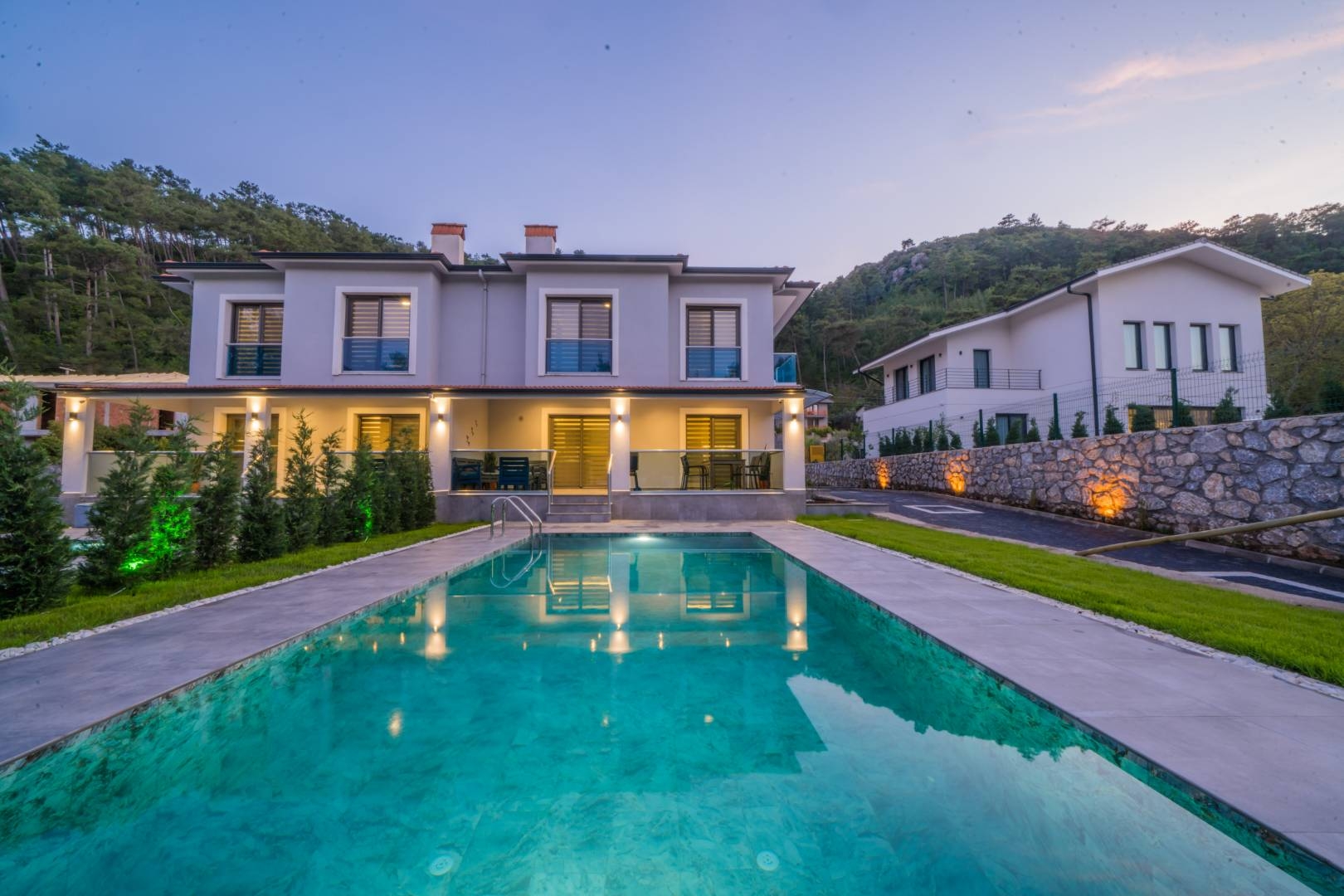 Marmaris Çamlı'da Doğa İle İç İçe, Özel Havuzlu, İkiz Villa