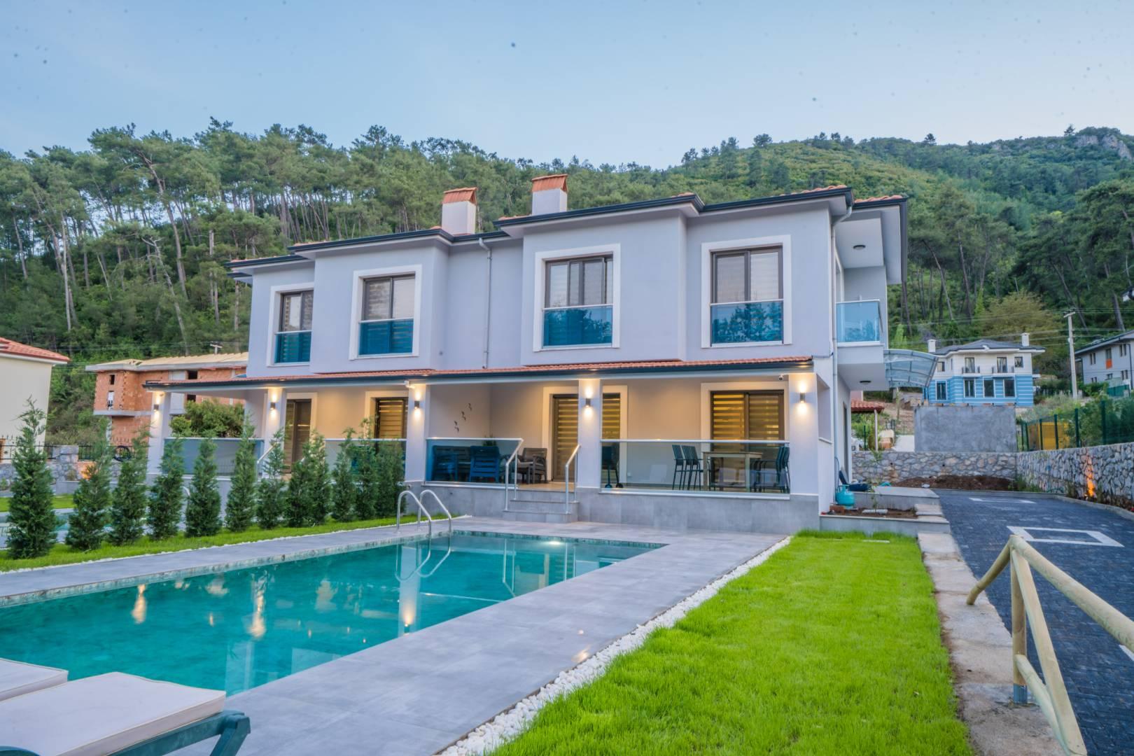 Marmaris Çamlı'da Doğa İle İç İçe, Özel Havuzlu, İkiz Villa-43750