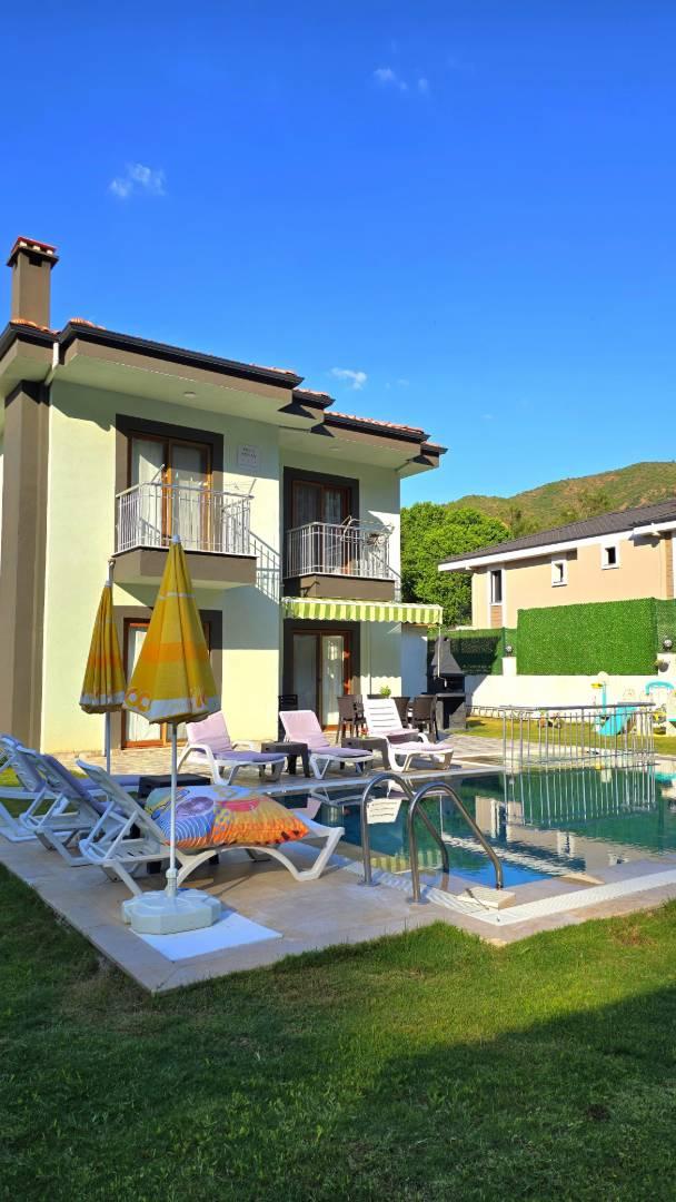Marmaris Çamlı'da Merkezi Konumda, Özel Havuzlu, Şık Villa-33790