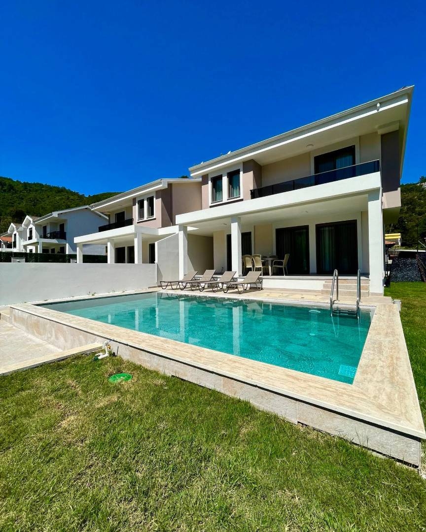 Marmaris Çamlı'da Muhteşem Doğada, Özel Havuzlu, Şık Villa