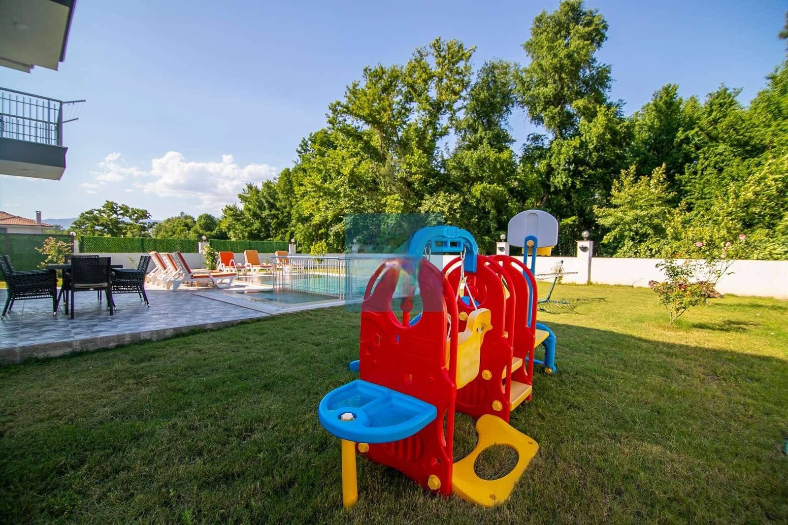 Marmaris Çamlı'da Nezih Konumda, Özel Havuzlu, 8 Kişilik Villa