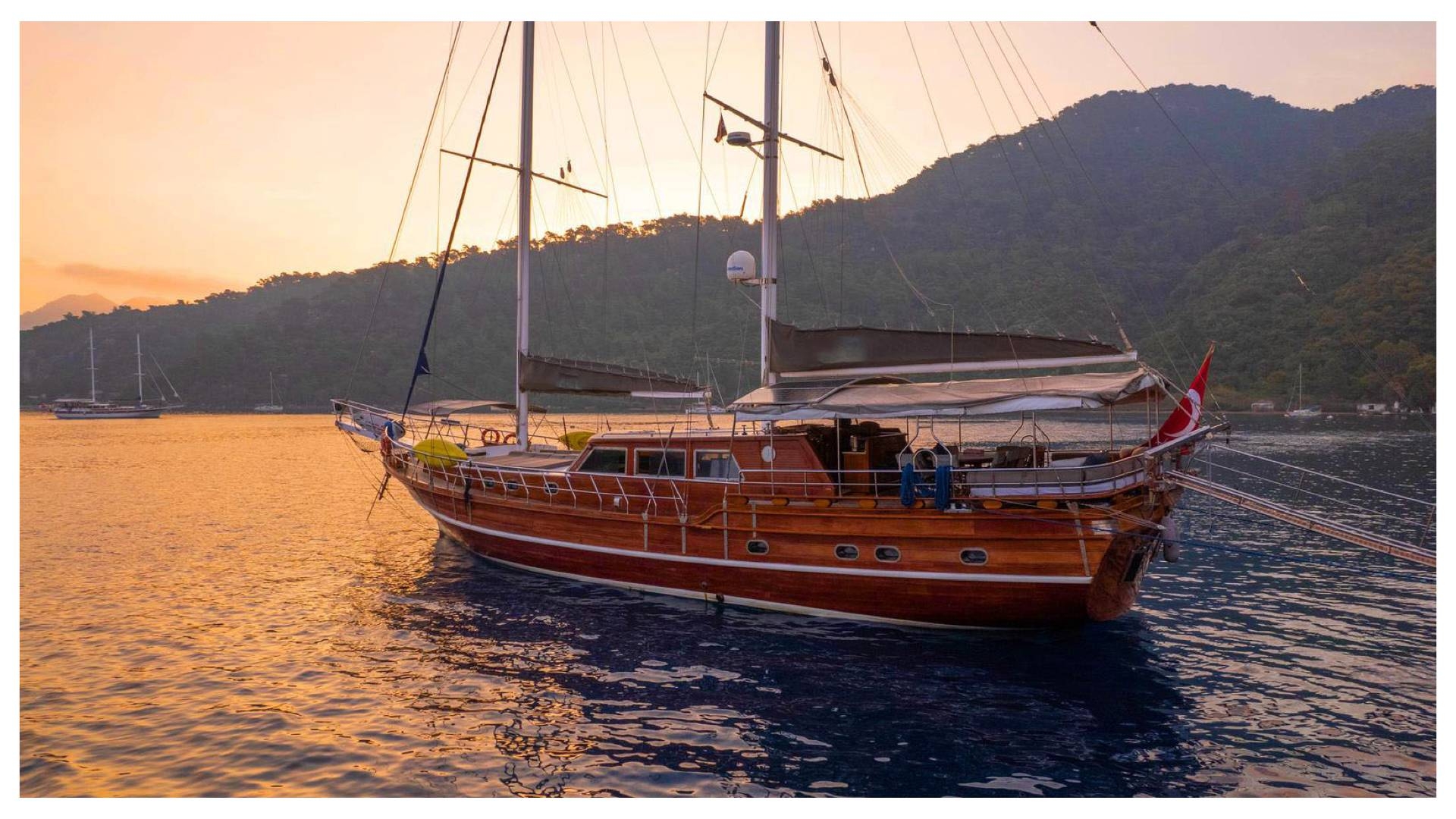 Muğla Marmaris'in Engin Derinliklerinde, 5 Kabinli, Konforlu Gulet