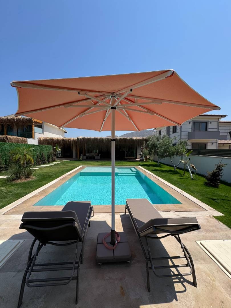 Marmaris Hisarönü'nde Denize Sıfır, Özel Havuzlu, Konforlu Villa