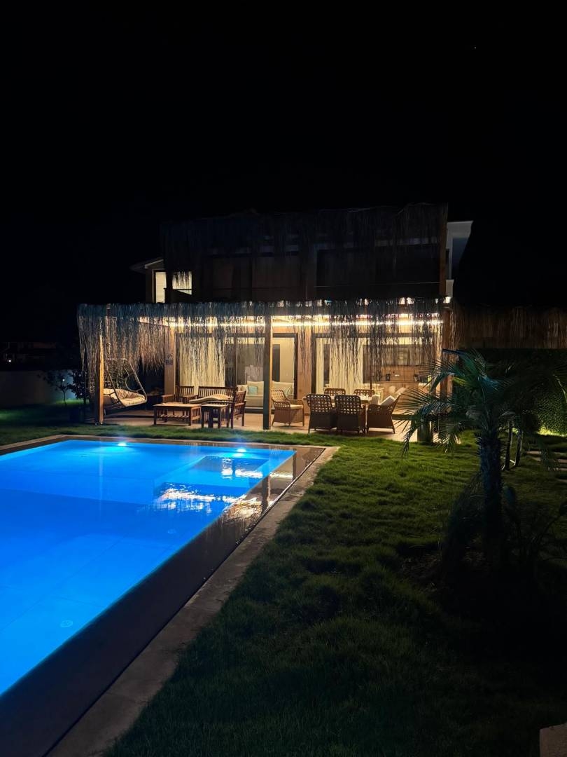 Marmaris Hisarönü'nde Denize Yakın Konumda, Özel Havuzlu, Şık Villa