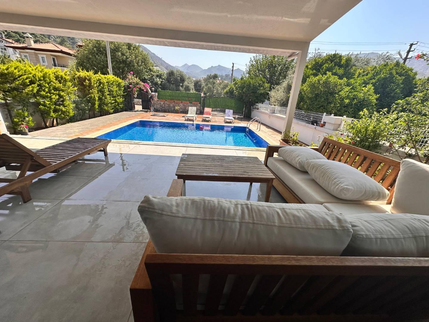 Muğla Marmaris'te Merkezi Konumda, Özel Havuzlu, Konforlu Villa-42828