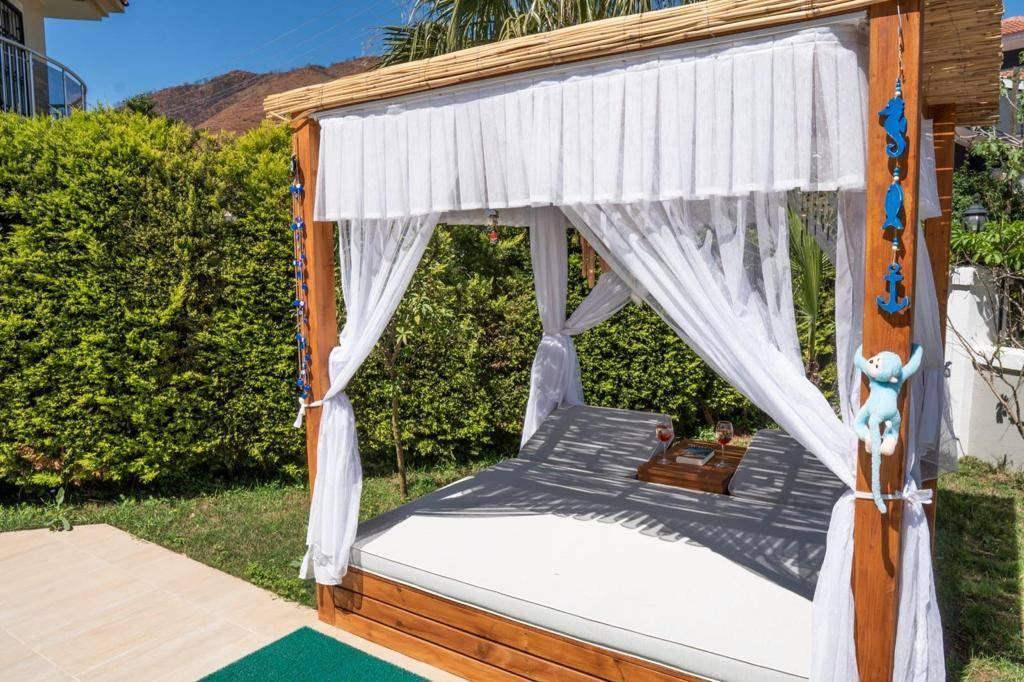 Muğla Marmaris'te Geniş Bahçeli, Özel Havuzlu, Konforlu Villa-41944