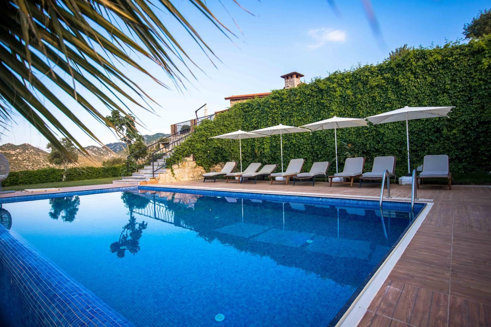 Marmaris Selimiye'de Geniş Alanlara Sahip, Özel Havuzlu, Modern Villa-43764