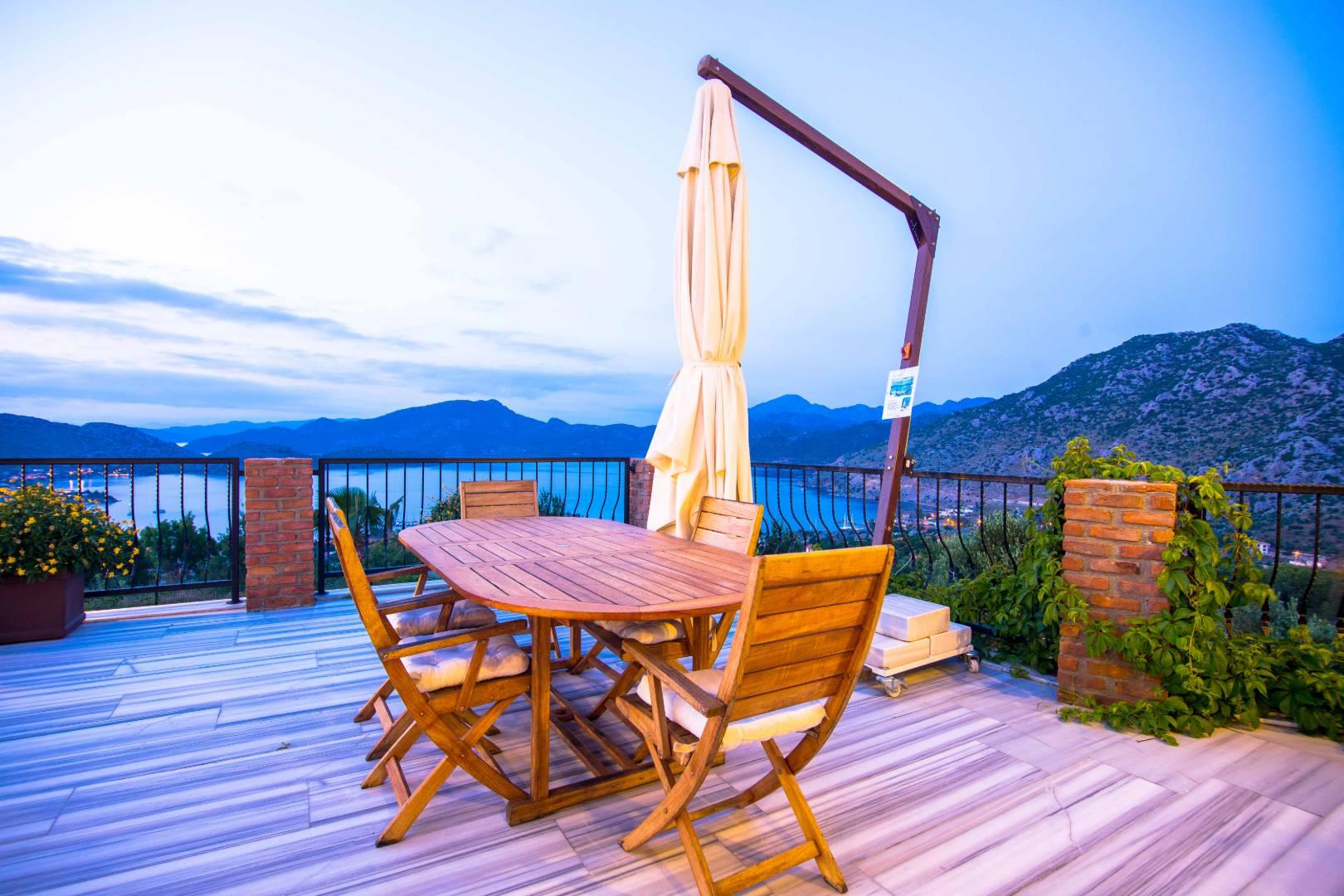 Marmaris Selimiye'de Geniş Alanlara Sahip, Özel Havuzlu, Modern Villa-43764