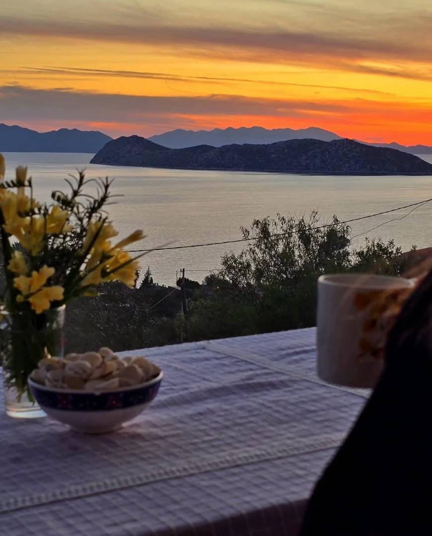 Marmaris Söğüt'te Deniz Manzaralı, 4 Kişilik, Konforlu Tatil Evi