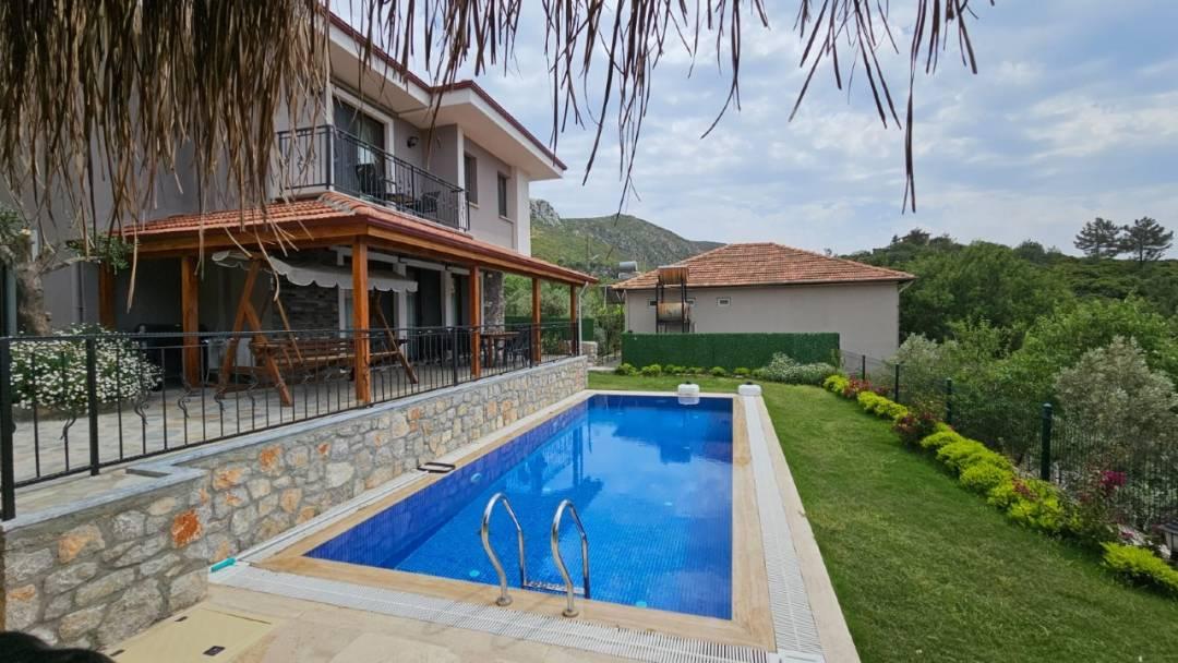 Marmaris Söğüt'te Deniz ve Doğa Manzaralı, Özel Havuzlu, Şık Villa-43588