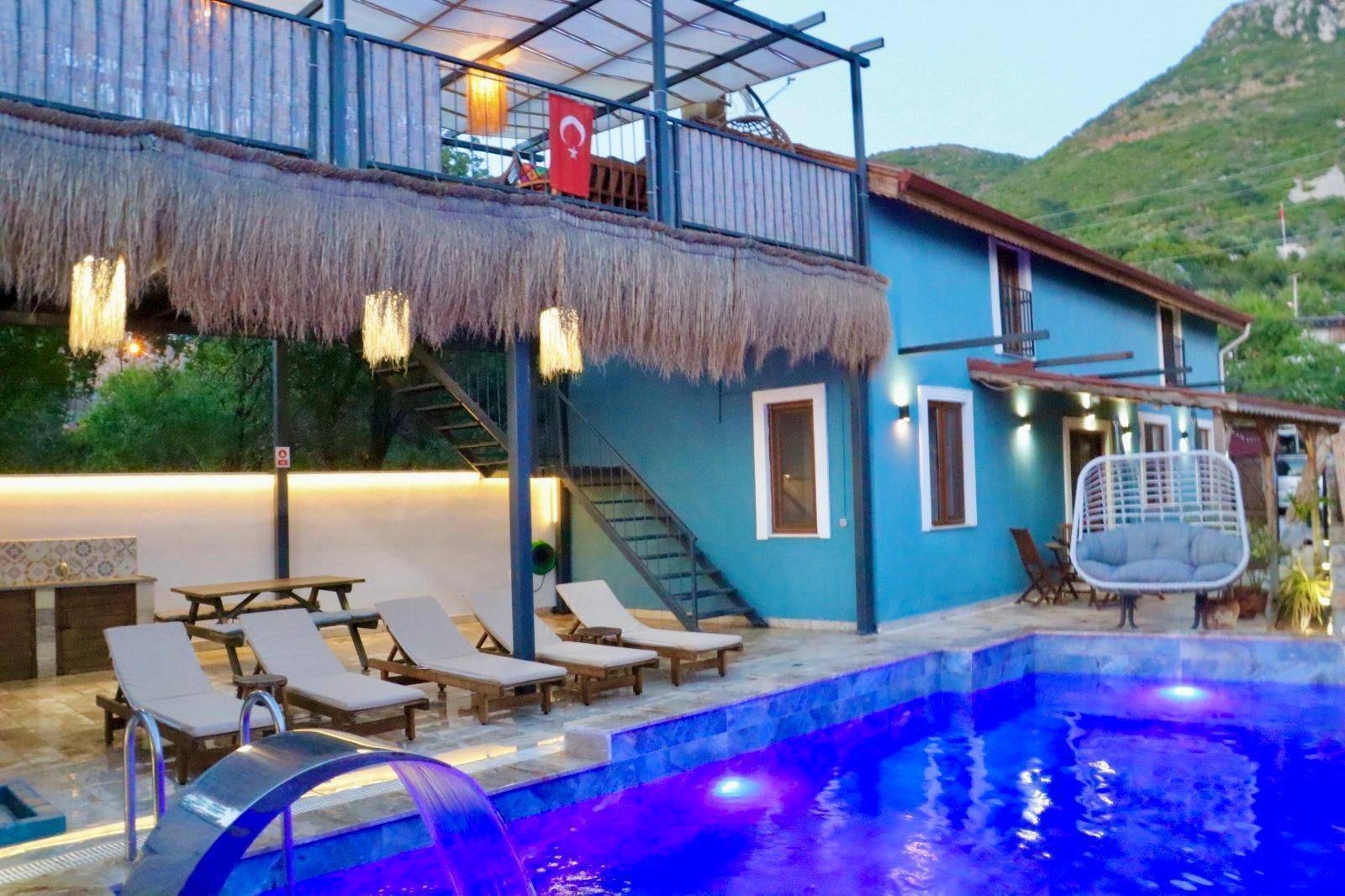 Marmaris Söğüt'te Deniz ve Doğa Manzaralı, Özel Havuzlu, 2+1 Villa