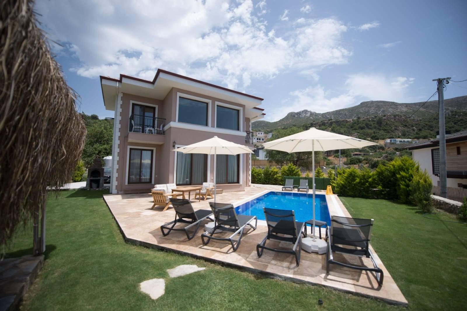 Marmaris Söğüt'te Geniş Bahçeli, Özel Havuzlu, Konforlu Villa-30761