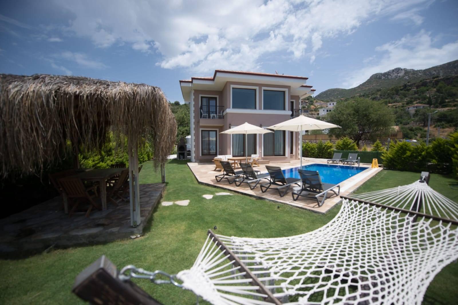 Marmaris Söğüt'te Geniş Bahçeli, Özel Havuzlu, Konforlu Villa-30761