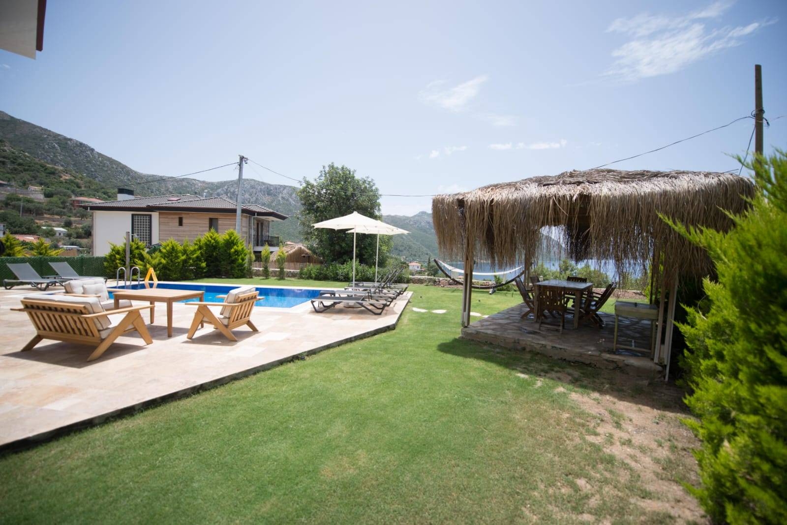 Marmaris Söğüt'te Geniş Bahçeli, Özel Havuzlu, Konforlu Villa