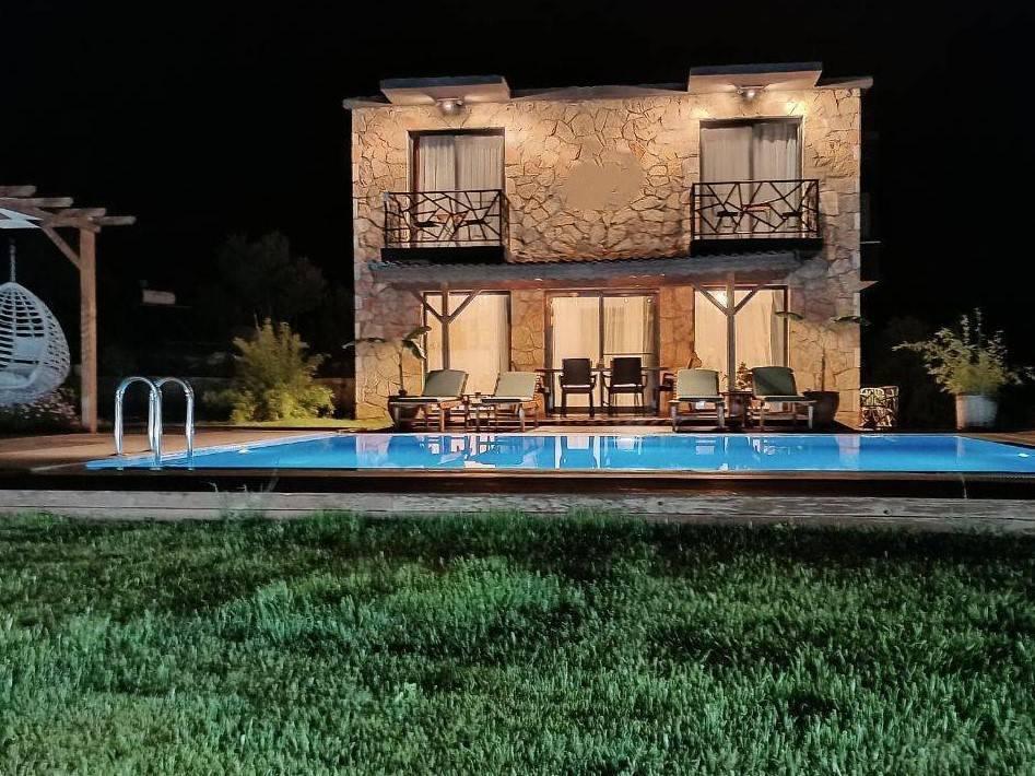 Marmaris Söğüt'te Enfes Deniz Manzaralı, Özel Havuzlu, Otantik Villa-34329