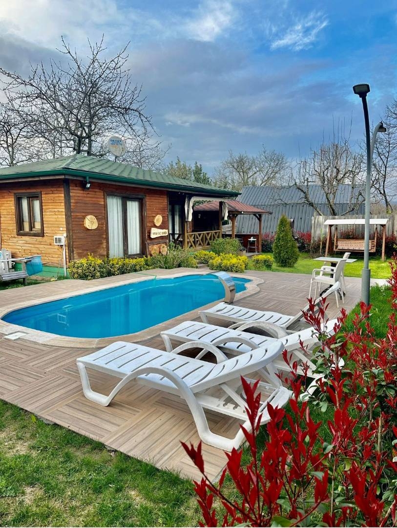 Kartepe Maşukiye'de Merkezi Konumda, Özel Havuzlu, Şık Tiny House