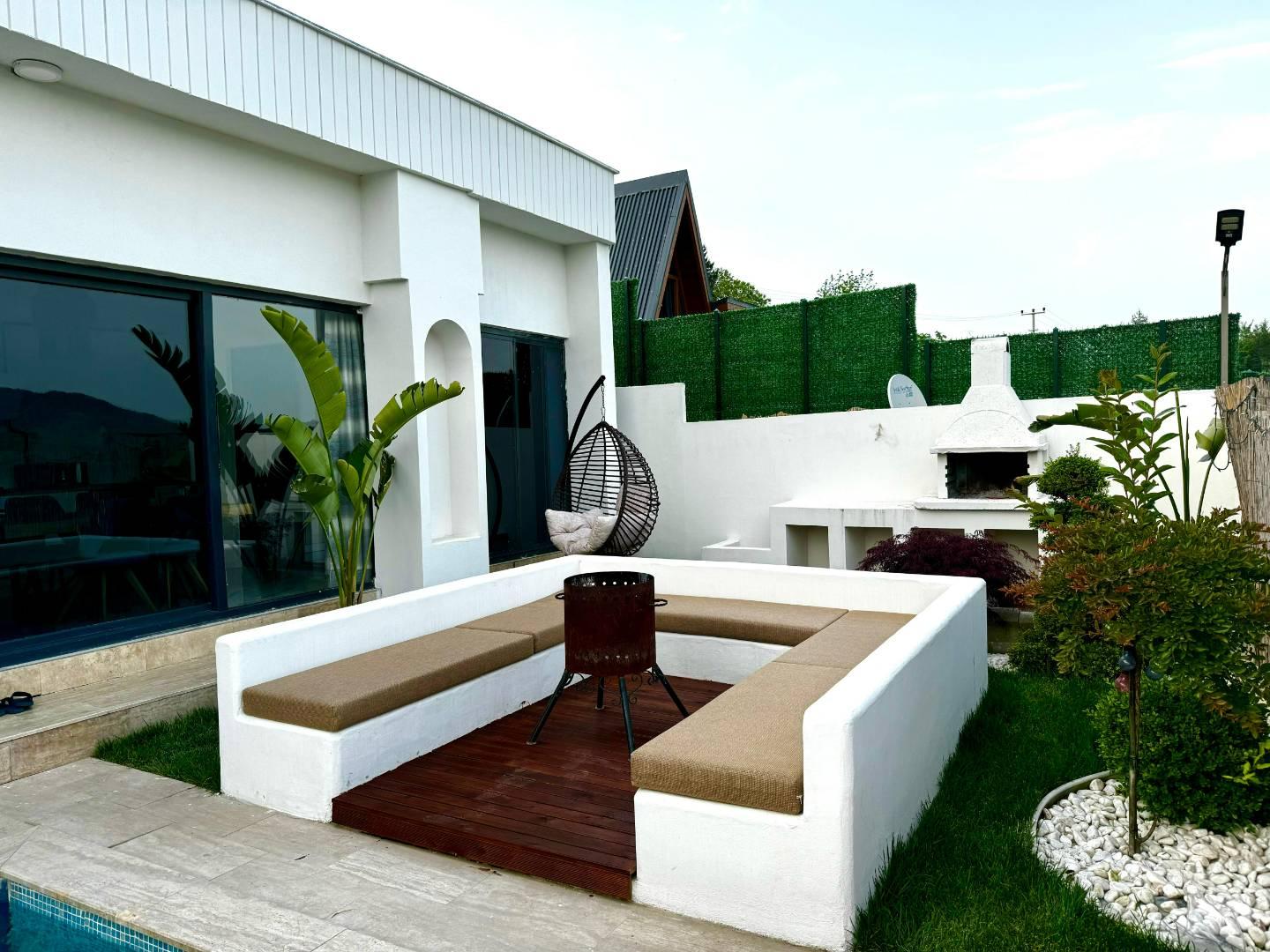 Sapanca Memnuniye'de Muhteşem Bahçeli, Özel Havuzlu, Şık Villa-39614