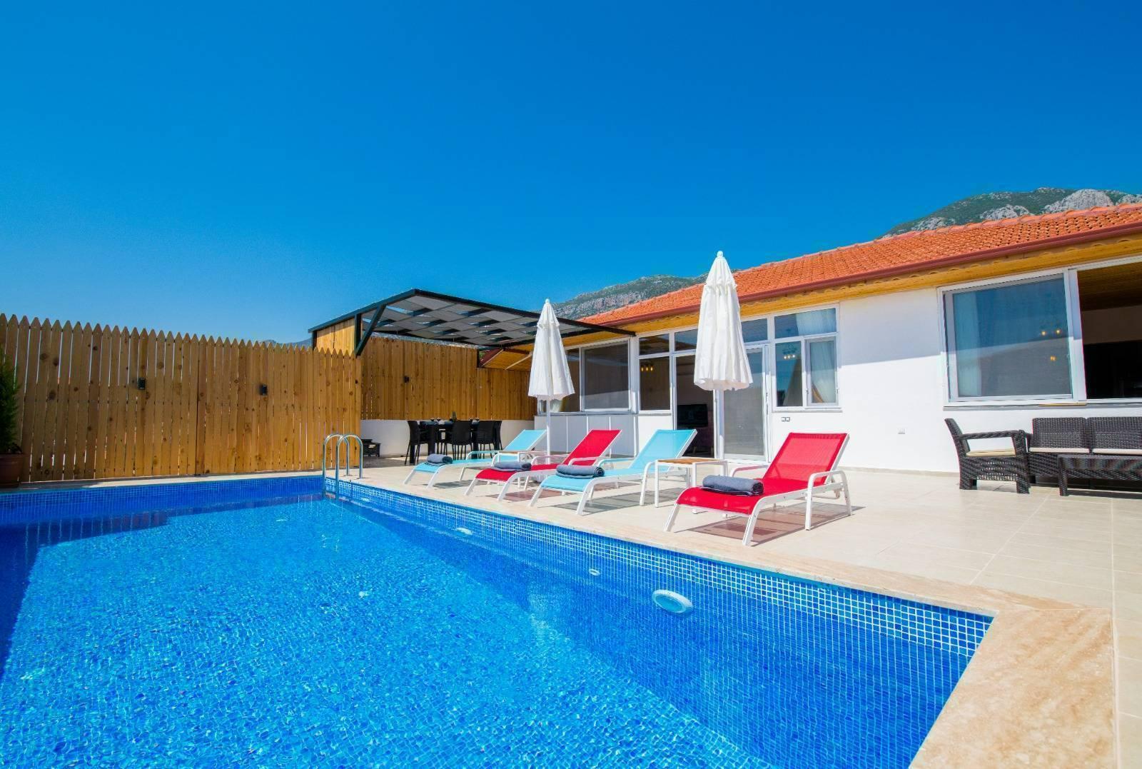 Kaş Ulugöl'de Doğa İçerisinde, Özel Havuzlu ve Jakuzili, Şık Villa-40916