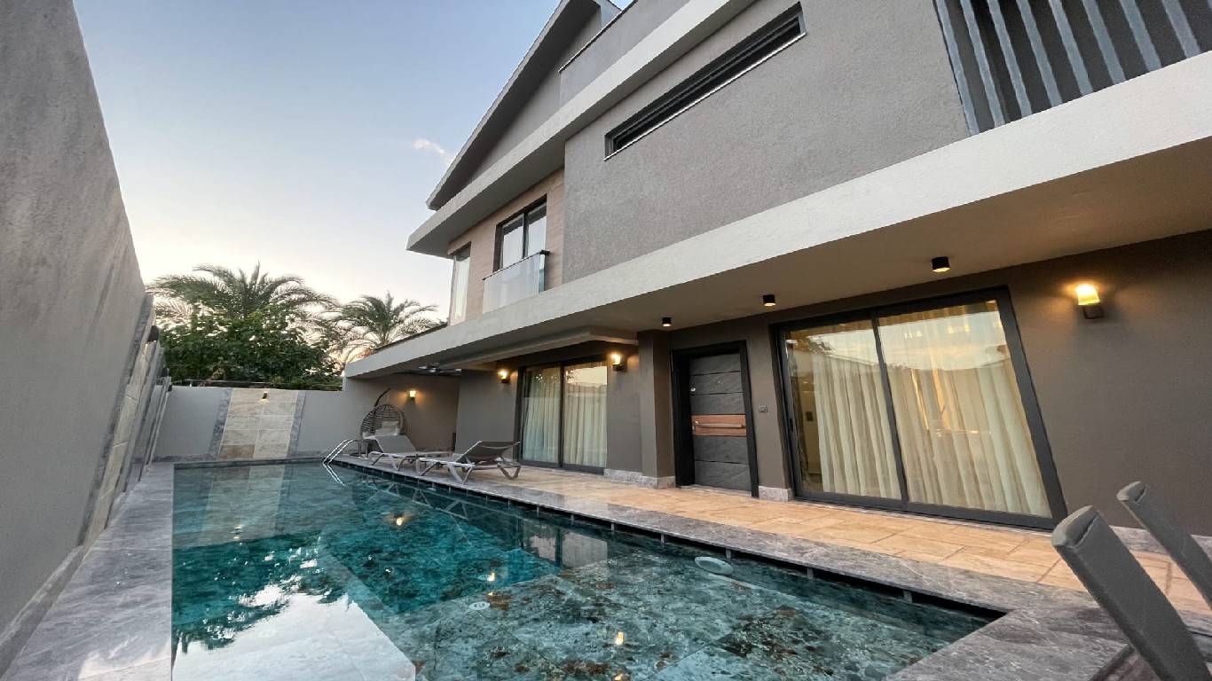 Fethiye Akarca'da Merkezi Konumda, Özel Havuzlu, Jakuzili Villa