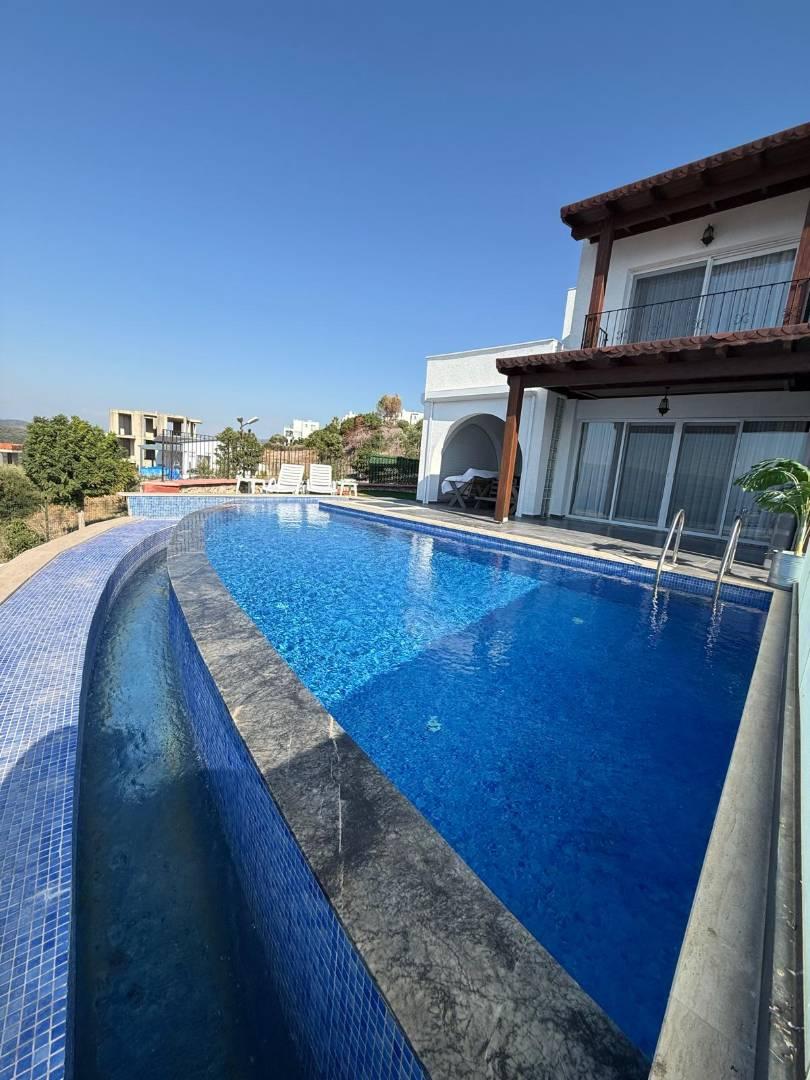 Milas Boğaziçi'nde Deniz Manzaralı, Özel Havuzlu, Bahçeli Villa -35334