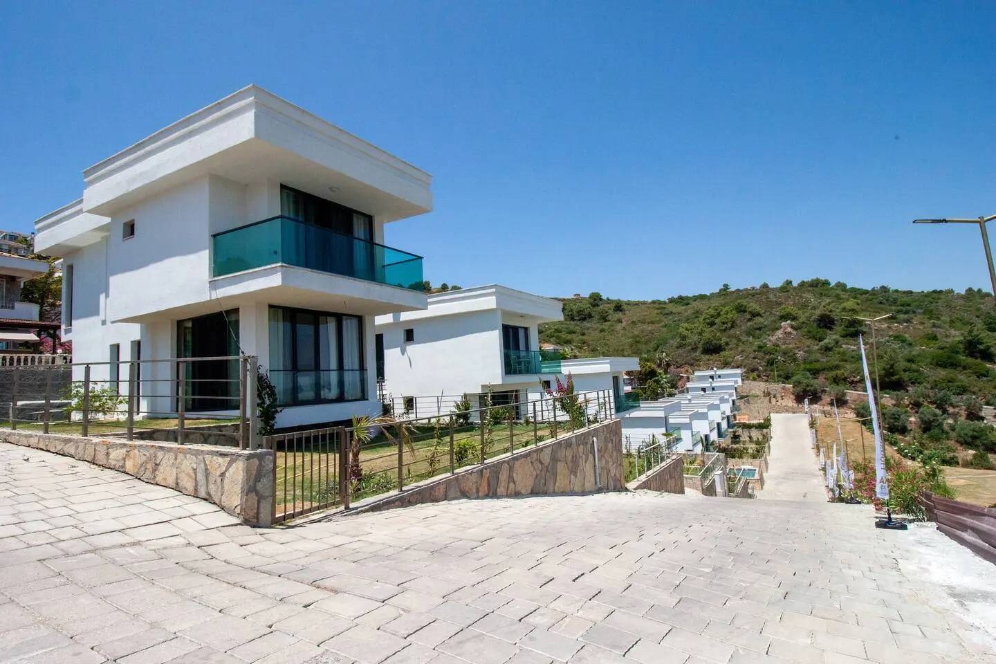 Milas Boğaziçi'nde Modern Tasarımlı, Ortak Havuzlu, 2 Kişilik Daire