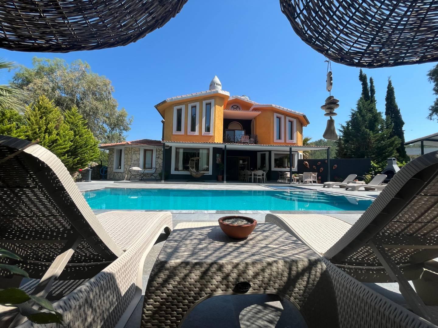 Muğla Milas'ta Kalabalık Ailelere Uygun, Özel Havuzlu, Kiralık Villa-41076