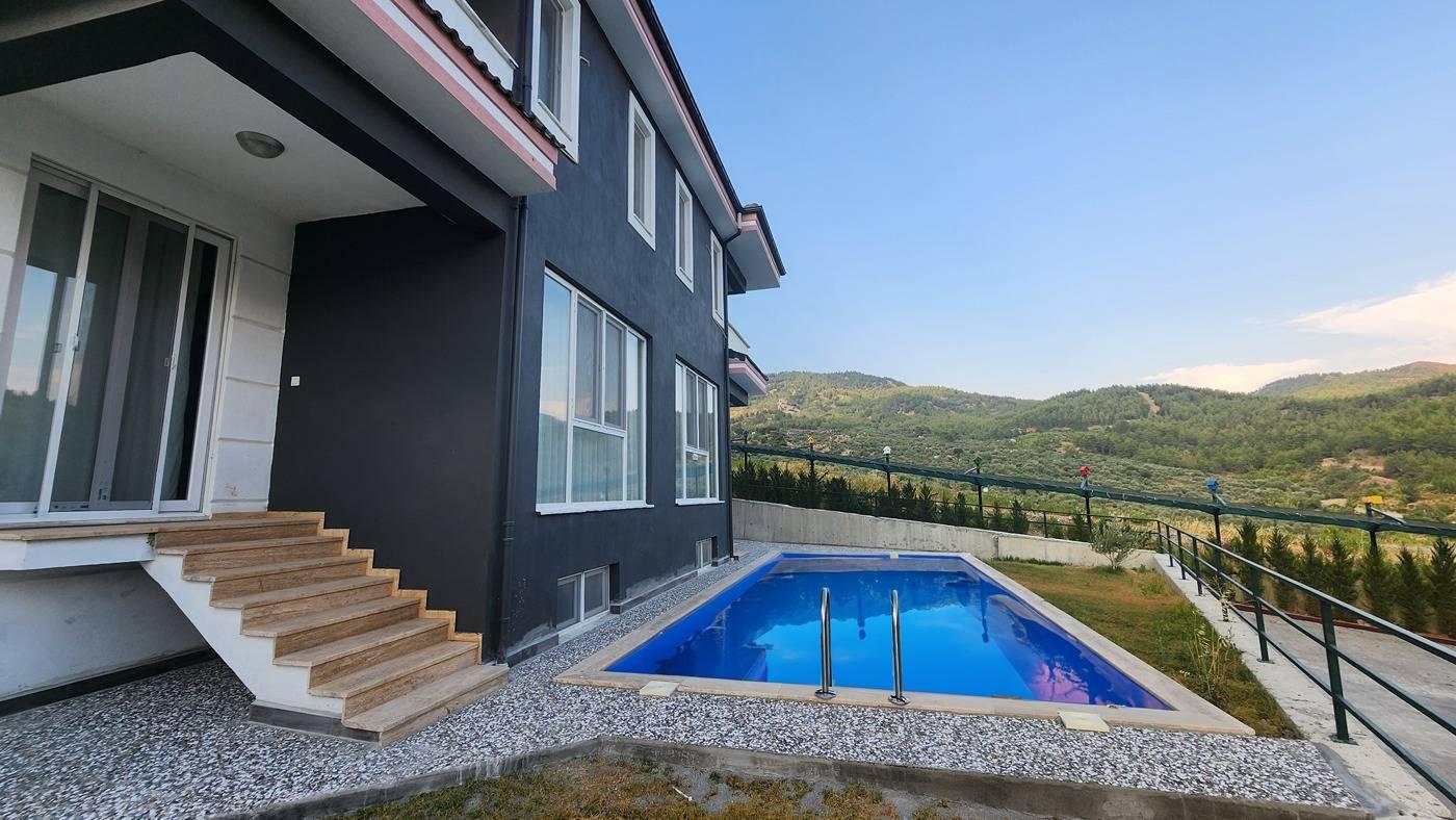 Muğla Dalaman'da Kalabalık Ailelere Uygun, Özel Havuzlu, Modern Villa-38805