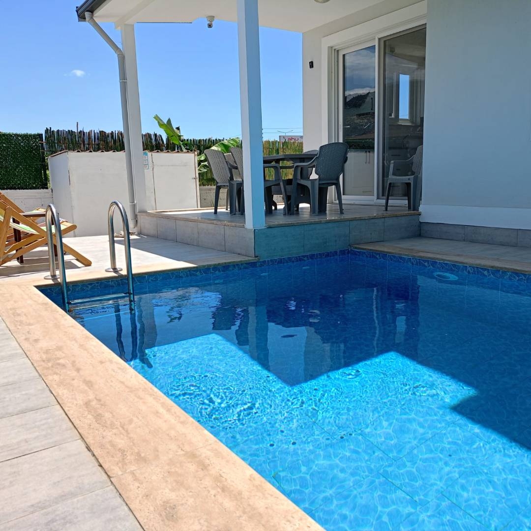 Muğla Dalaman'da Merkezi Konumda, Özel Havuzlu, 4+1 Villa