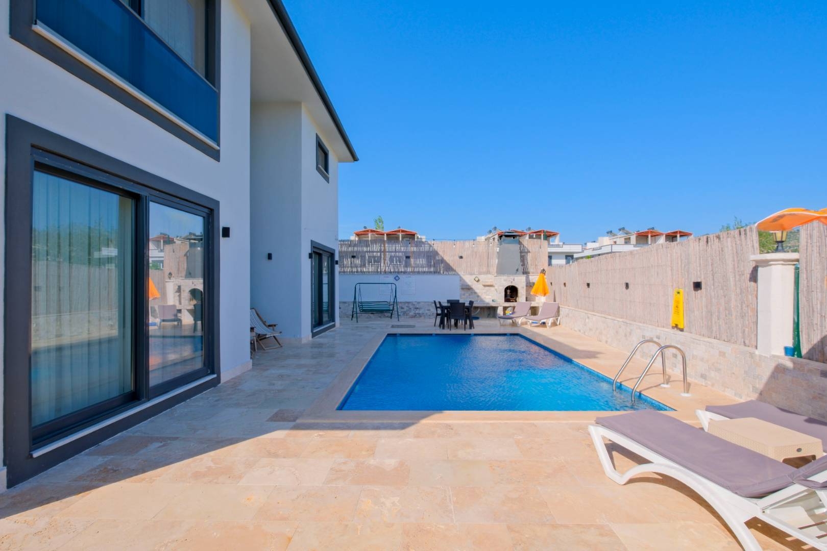 Muğla Dalaman'da Doğa Manzaralı, Özel Havuzlu, Modern Villa