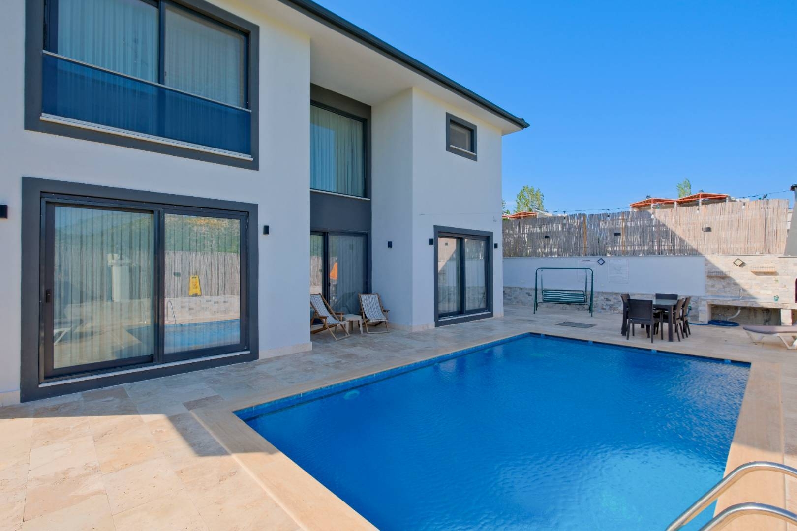 Muğla Dalaman'da Doğa Manzaralı, Özel Havuzlu, Modern Villa
