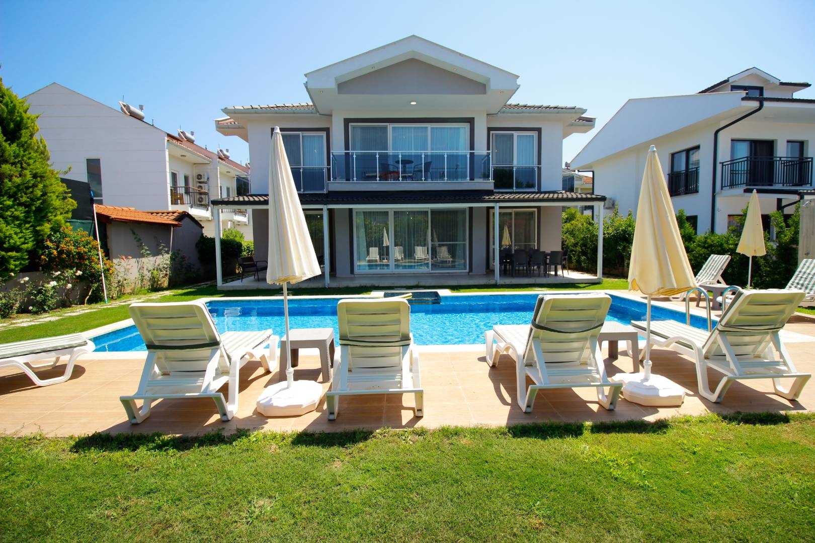 Ortaca Dalyan'da Geniş Ailelere Uygun, Özel Havuzlu, Bahçeli Villa
