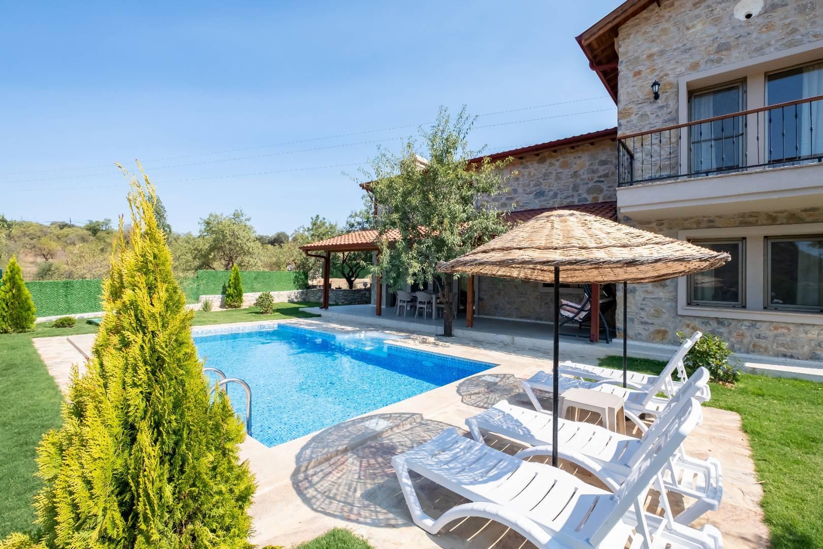 Muğla Datça'da Kalabalık Aileler İçin Uygun, Özel Havuzlu, Şık Villa-34556