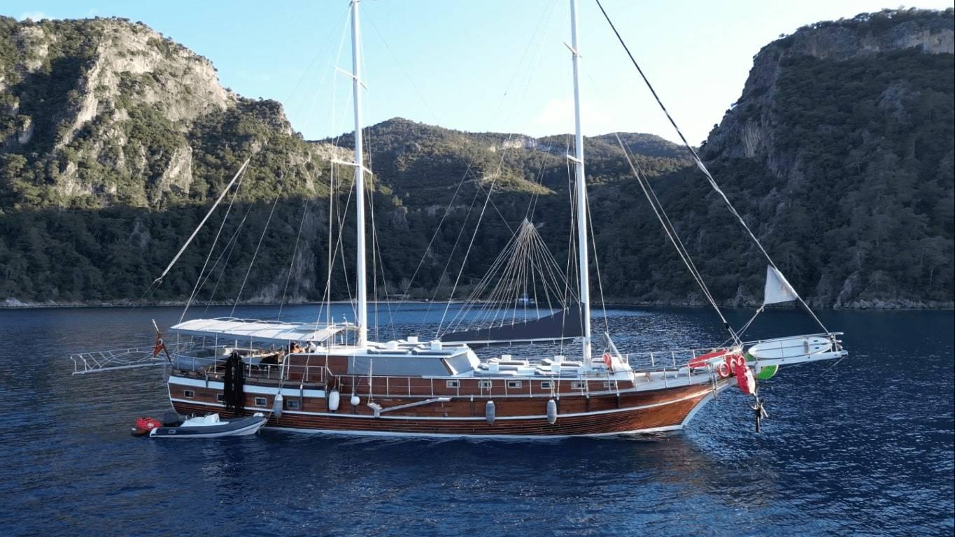 Muğla Fethiye Çıkışlı, 6 Kabinli, 12 Kişilik Kiralık Gulet-25462