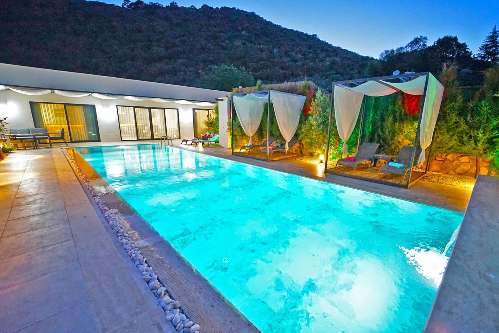 Muğla Fethiye'de Doğa İçerisinde, Özel Havuzlu, Kiralık Lüks Villa-33127