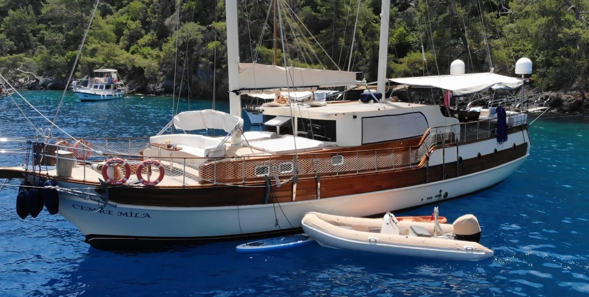 Muğla Fethiye'de Eşsiz Tasarımlı, 8 Kişilik, 4 Kabinli, Kiralık Gulet-25463