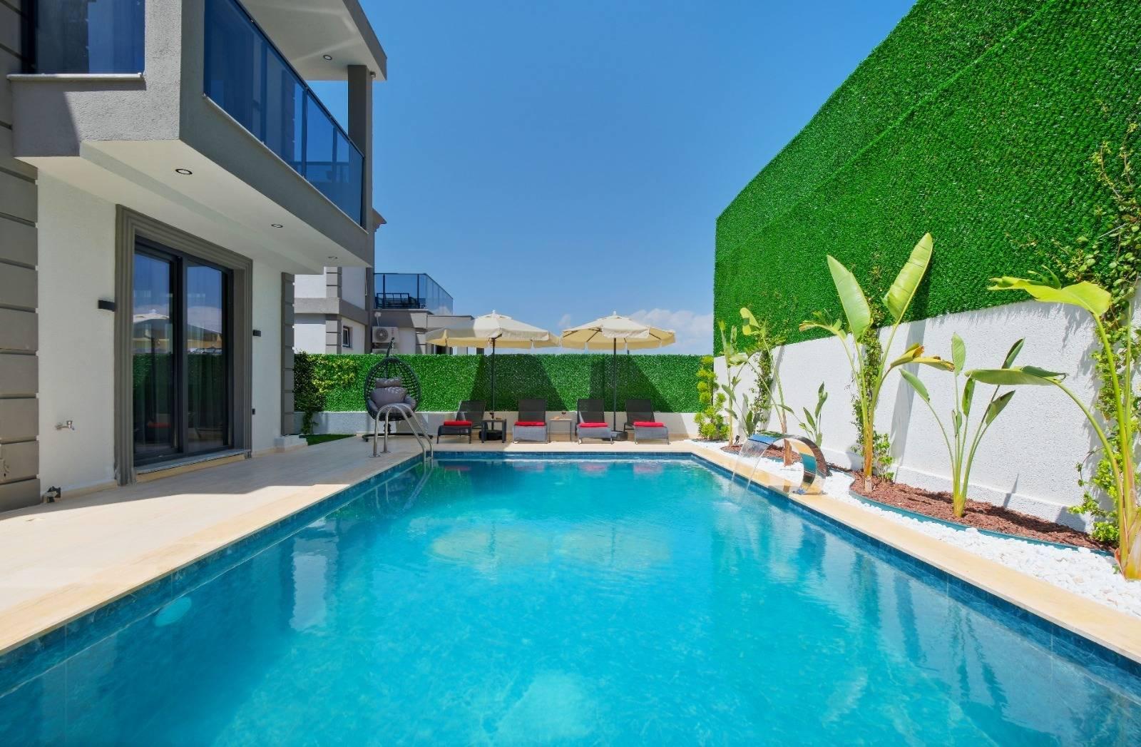 Muğla Fethiye'de Geniş Ailelere Uygun, Isıtmalı Havuzlu, Lüks Villa-42035