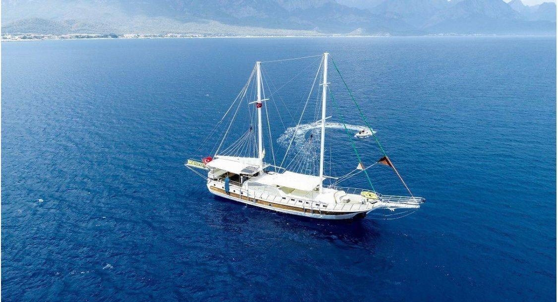 Muğla Fethiye'de Masmavi Sularda, 8 Kabinli, 16 Kişilik Gulet