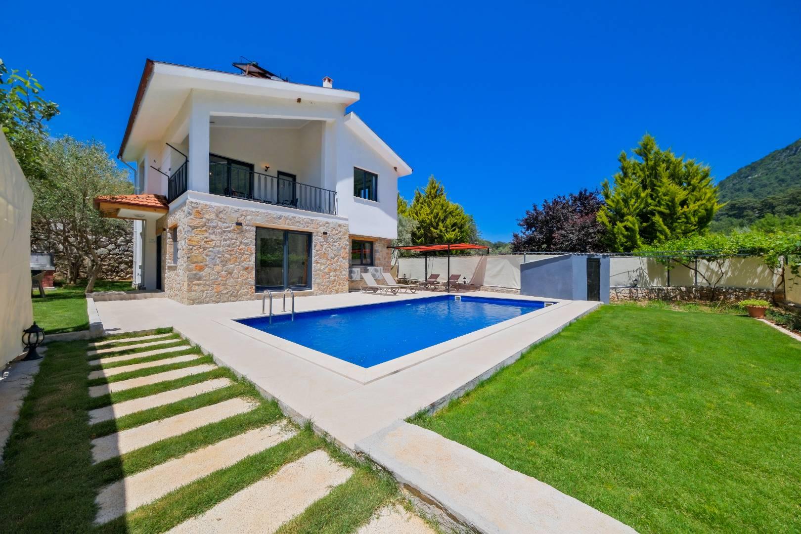 Fethiye'de Yeşillikler İle Dolu Doğada, Özel Havuzlu, Konforlu Villa-36435