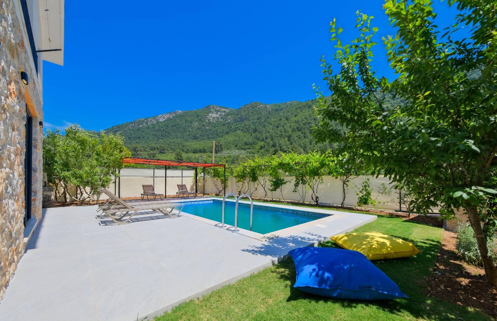 Fethiye Kızılbel'de Huzurlu Doğada, Özel Havuzlu, Modern Villa-38217
