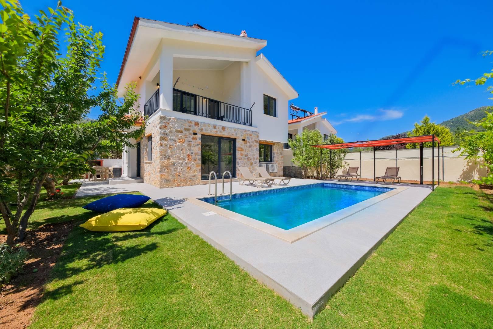 Fethiye Kızılbel'de Huzurlu Doğada, Özel Havuzlu, Modern Villa-38217