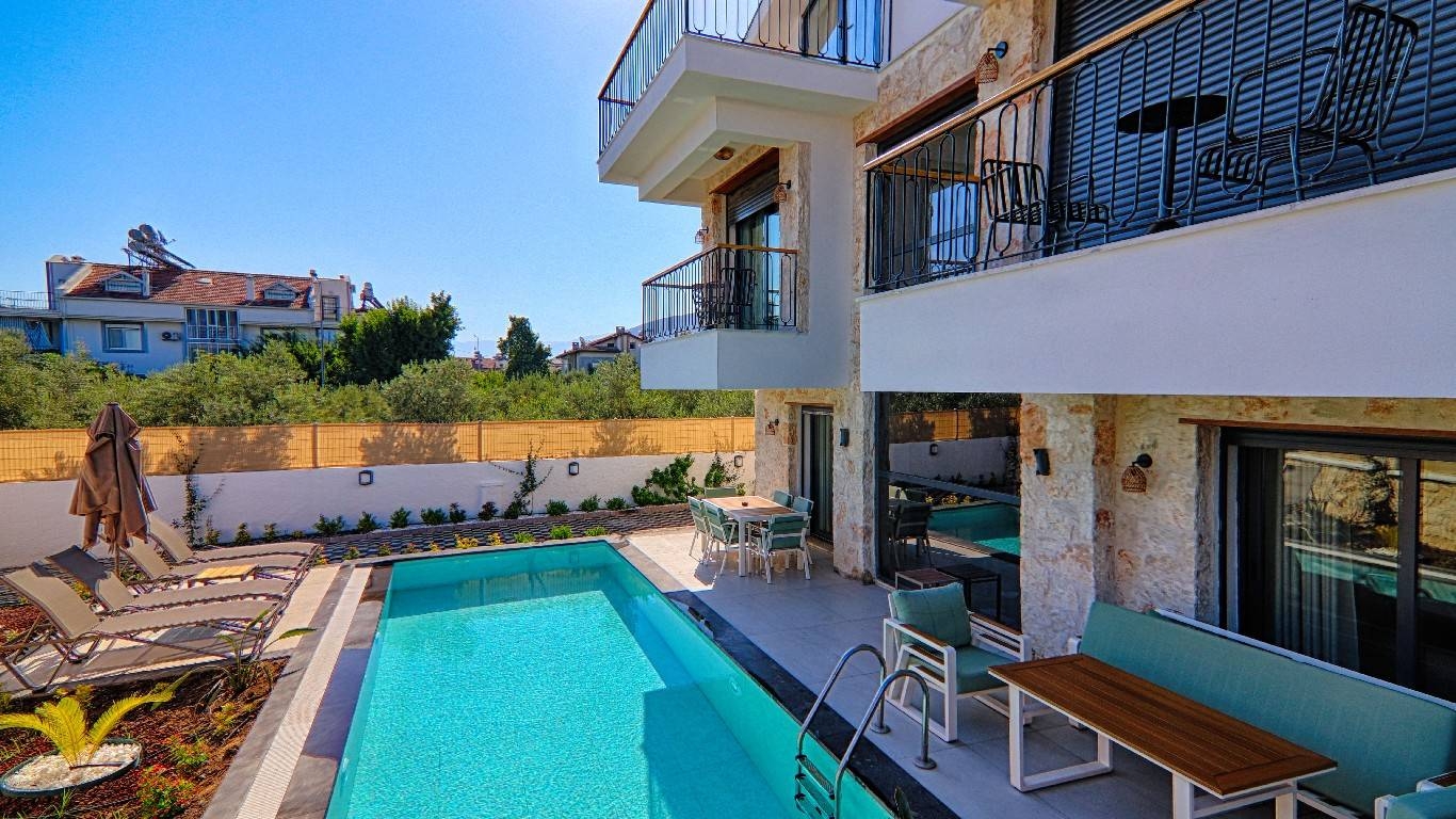 Muğla Fethiye'de Sakin Konumda, Özel Havuzlu, Konforlu Villa