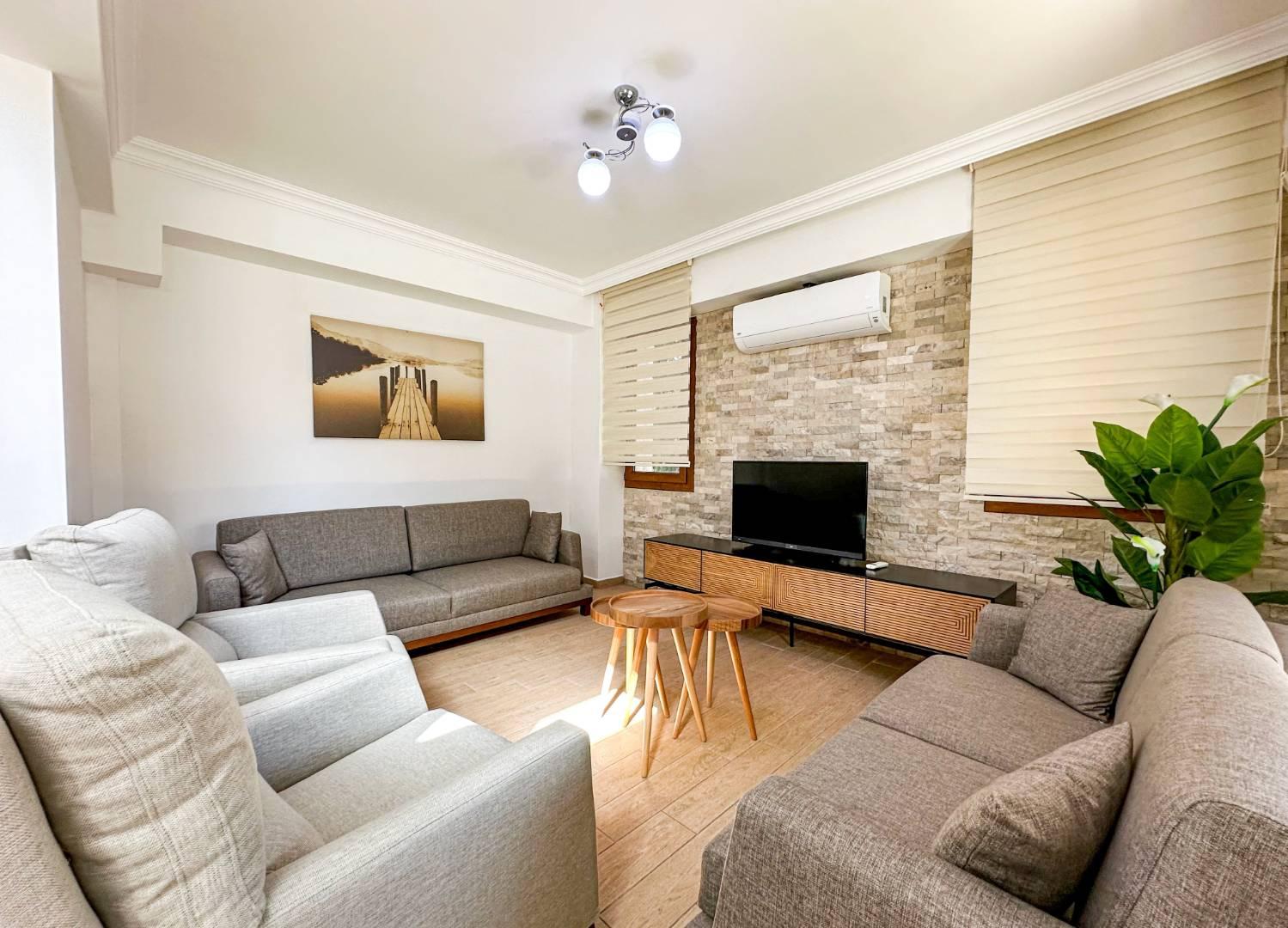 Muğla Fethiye'de Şık Tasarımlı, Yetişkin ve Çocuk Havuzlu, 4+1 Villa-42299